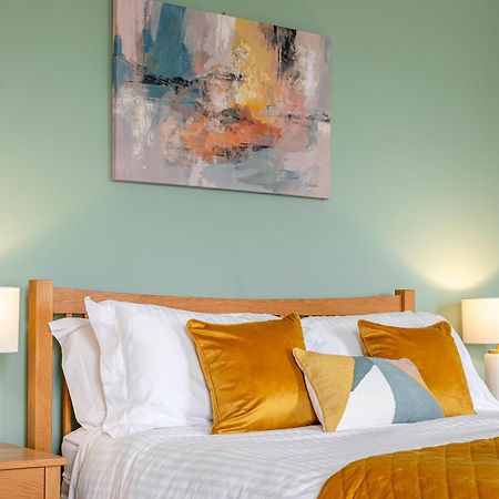 Rosemill - Large Pet Friendly Home With Off Road Parking Whitby Ngoại thất bức ảnh