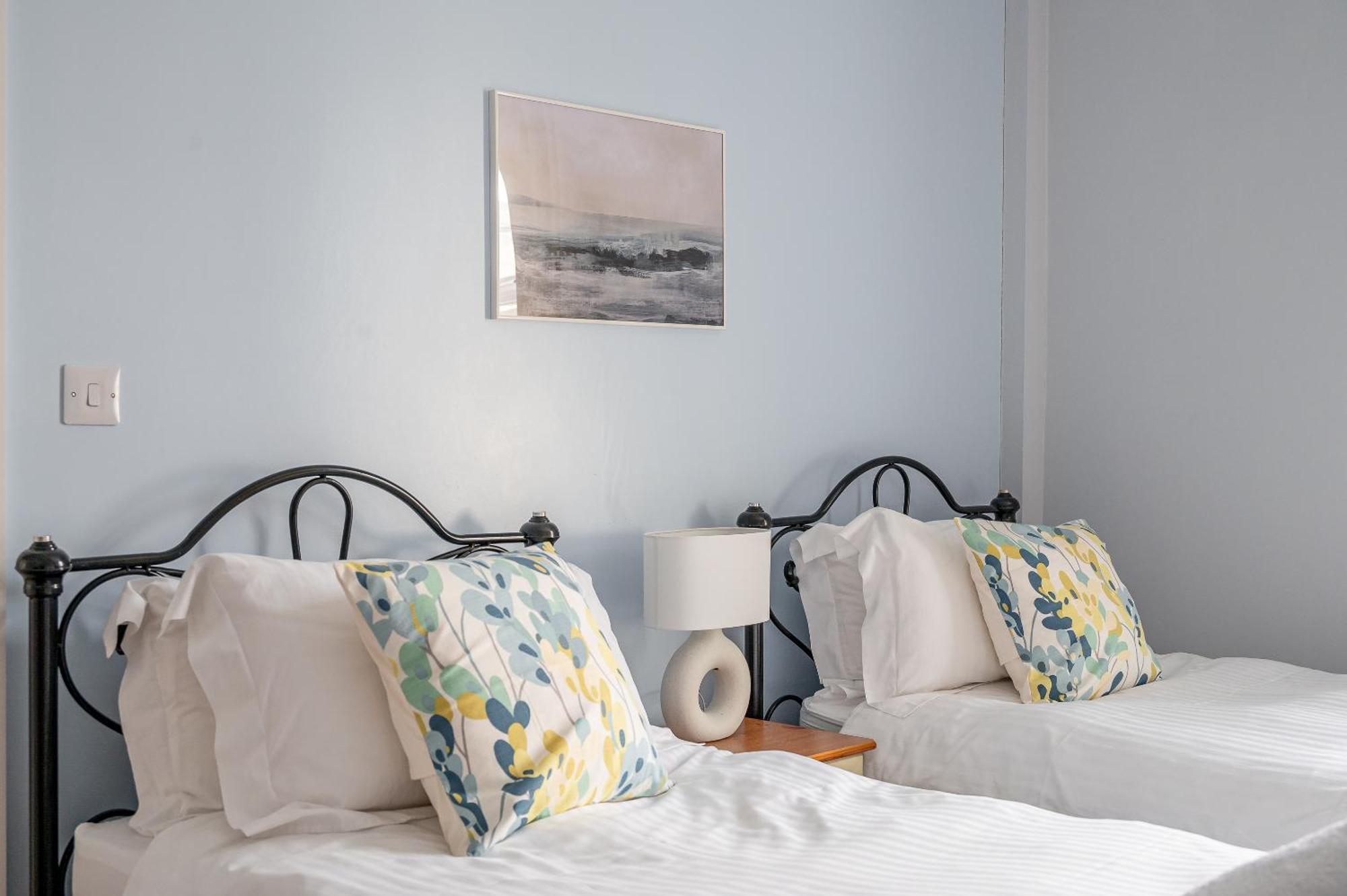 Rosemill - Large Pet Friendly Home With Off Road Parking Whitby Ngoại thất bức ảnh