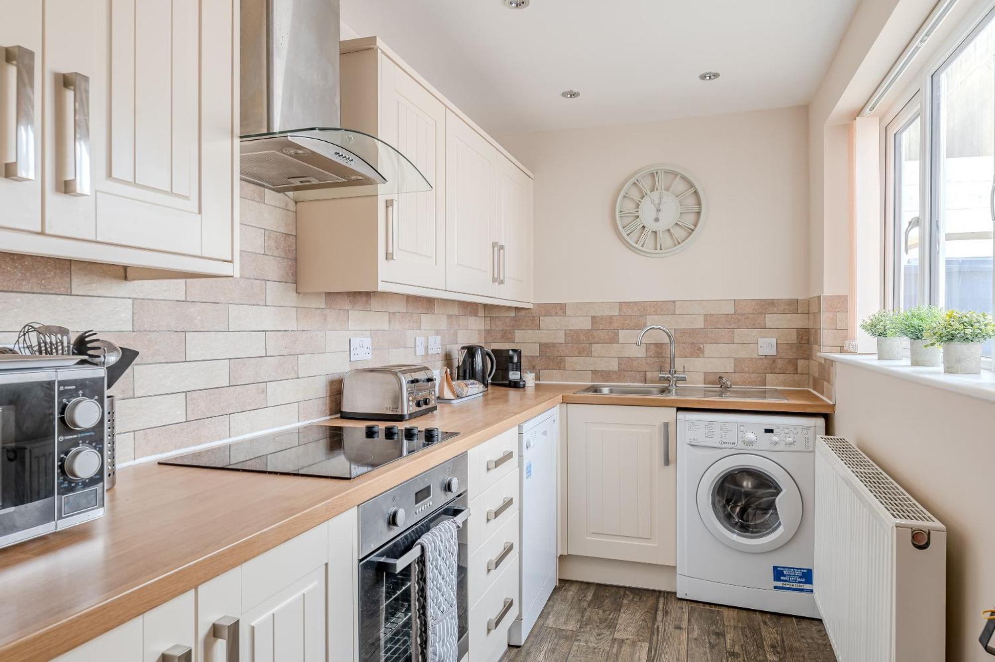 Rosemill - Large Pet Friendly Home With Off Road Parking Whitby Ngoại thất bức ảnh